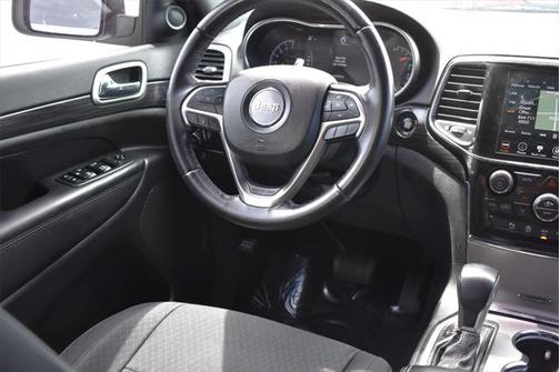2019 Jeep Grand Cherokee Laredo