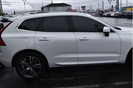 2018 Volvo XC60 T6 Momentum