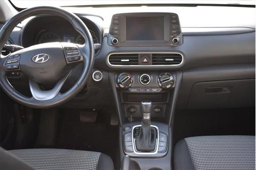 2020 Hyundai KONA SEL
