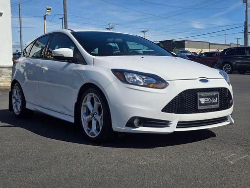 Oxford White 2014 Ford Focus ST
