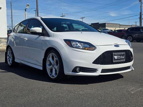 Oxford White 2014 Ford Focus ST
