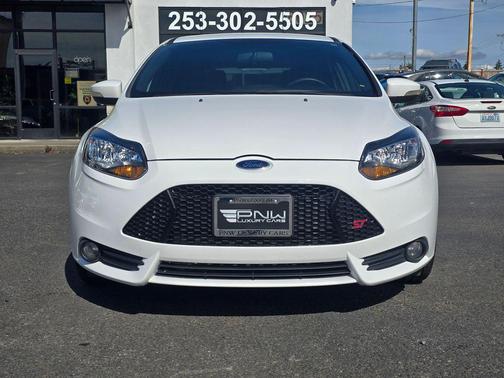 Oxford White 2014 Ford Focus ST
