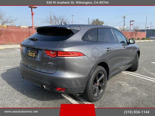Photo 4 of 14 of 2017 Jaguar F-PACE 35t Premium