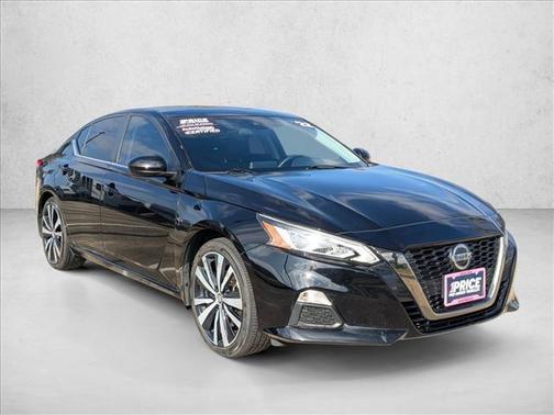 2022 Nissan Altima SR FWD