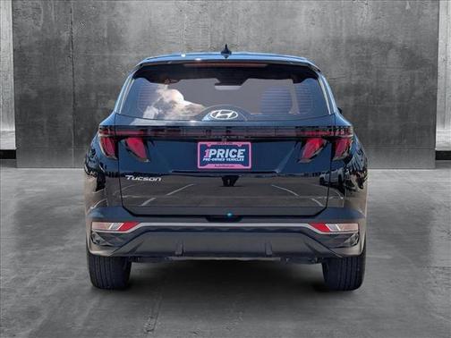 2022 Hyundai TUCSON SE