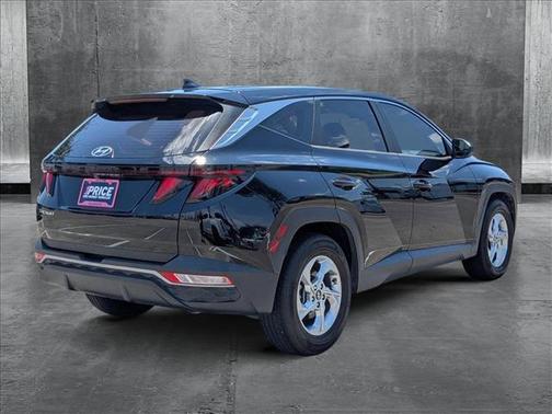 2022 Hyundai TUCSON SE