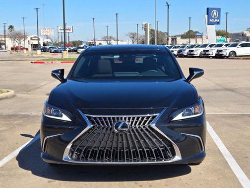 2023 Lexus ES 350 Base