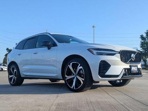 2022 Volvo XC60 Recharge Plug-In Hybrid T8 R-Design