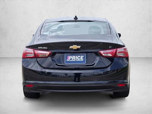 Mosaic Black Metallic 2022 Chevrolet Malibu FWD LT