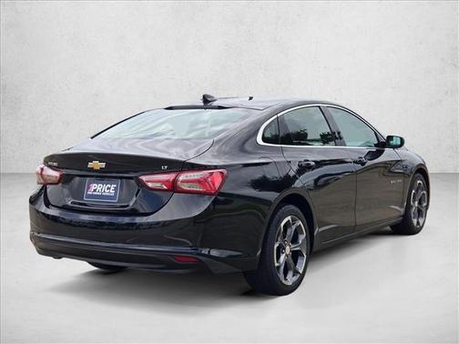 Mosaic Black Metallic 2022 Chevrolet Malibu FWD LT