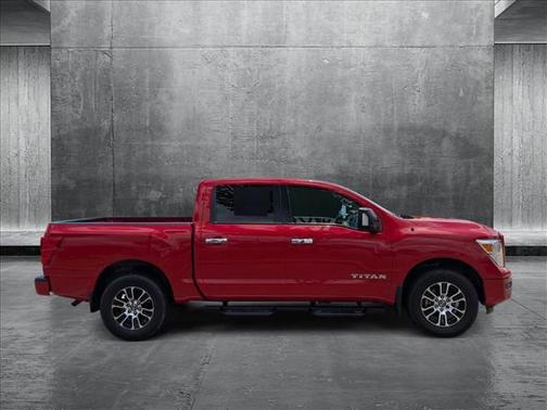 2021 Nissan Titan SV