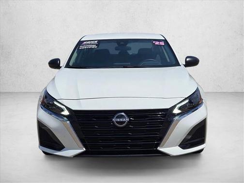 Glacier White 2025 Nissan Altima SV FWD