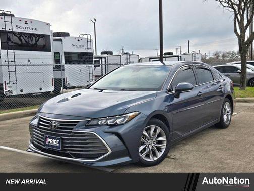 2022 Toyota Avalon XLE