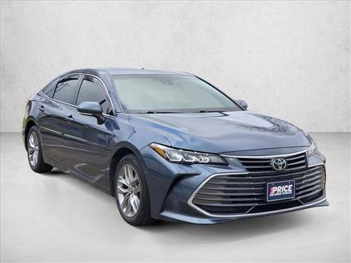 2022 Toyota Avalon XLE