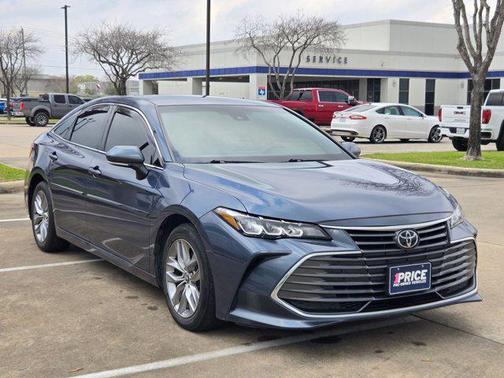 2022 Toyota Avalon XLE