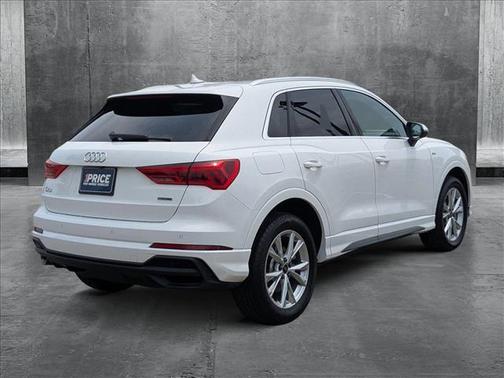 2023 Audi Q3 Premium 45 TFSI S line quattro Tiptronic