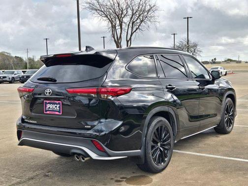 2023 Toyota Highlander XSE