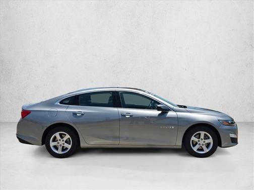 Sterling Gray Metallic 2024 Chevrolet Malibu FWD 1LT