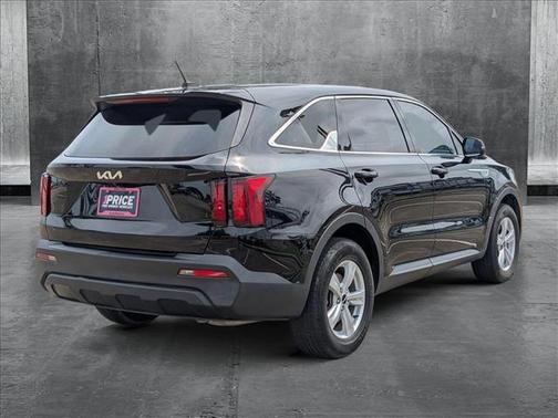 2022 Kia Sorento LX