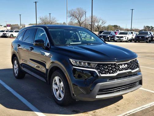 2022 Kia Sorento LX