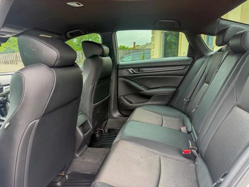Platinum White Pearl 2020 Honda Accord Sport 1.5T