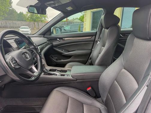 Platinum White Pearl 2020 Honda Accord Sport 1.5T
