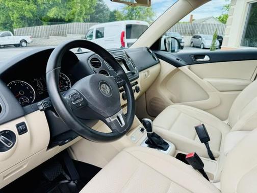 2016 Volkswagen Tiguan S