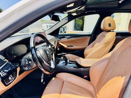 2021 BMW 530 xDrive
