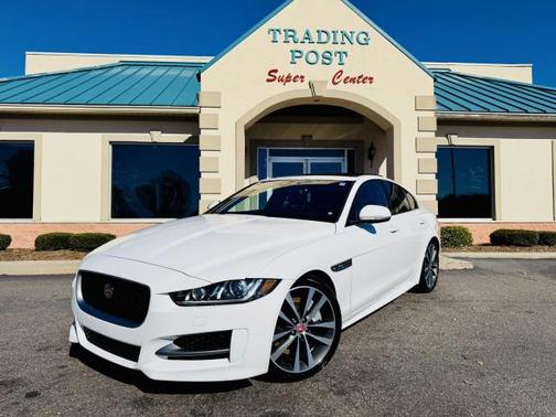 2018 Jaguar XE 30t R-Sport