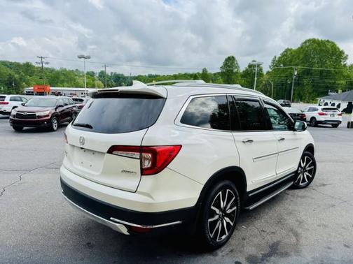 2019 Honda Pilot Touring 8-Passenger