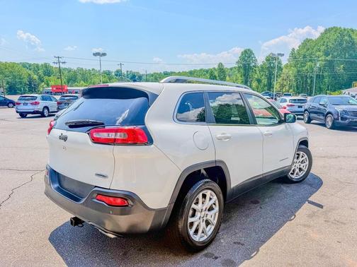 Bright White Clearcoat 2015 Jeep Cherokee Latitude