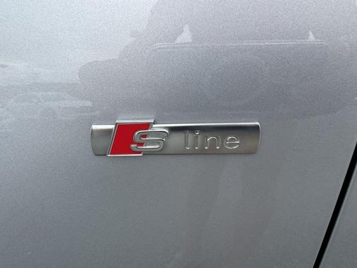 2018 Audi Q3 2.0T Premium Plus