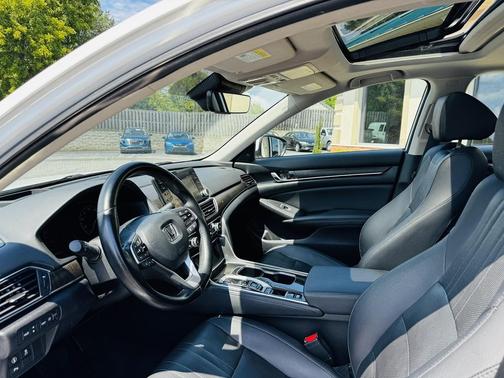 2020 Honda Accord Touring 2.0T