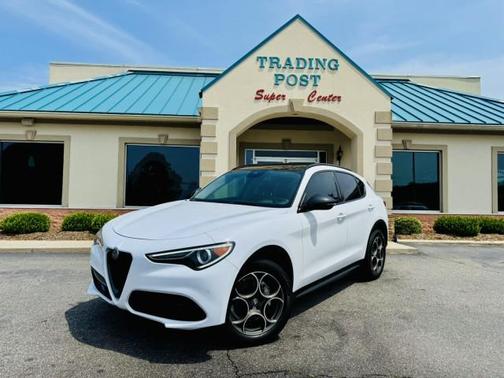 2021 Alfa Romeo Stelvio Base