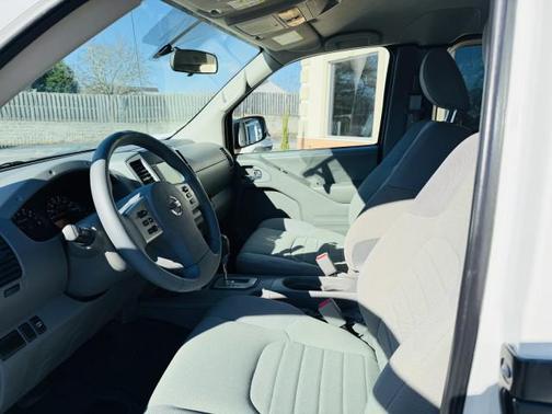 2021 Nissan Frontier S