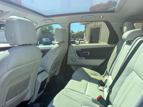 Santorini Black Metallic 2016 Land Rover Discovery Sport HSE