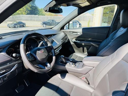 2019 Cadillac XT4 Sport