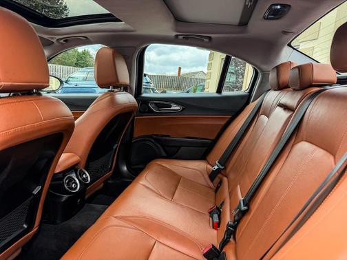 2017 Alfa Romeo Giulia Base