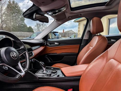 2017 Alfa Romeo Giulia Base