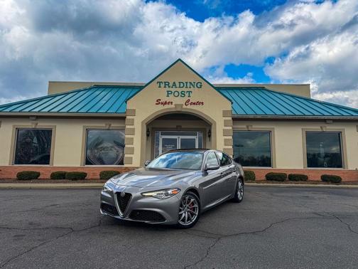 2017 Alfa Romeo Giulia Base