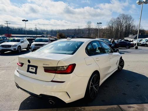 2019 BMW 330 i