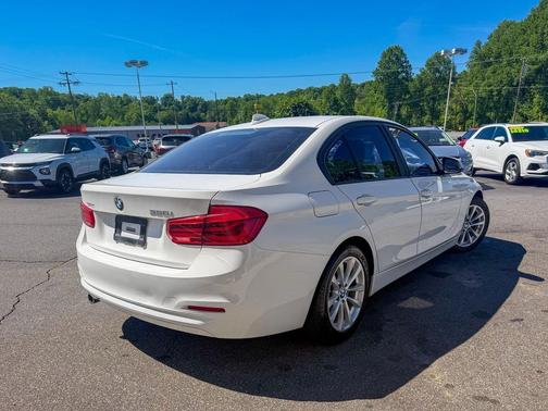 Mineral White Metallic 2016 BMW 320 i