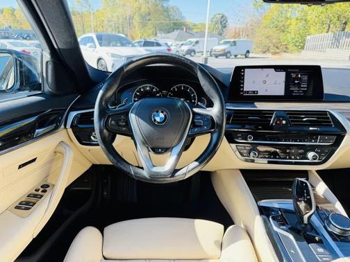 2019 BMW 540 540i