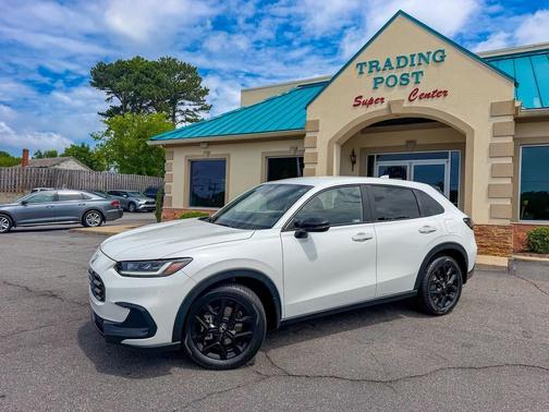 Platinum White Pearl 2023 Honda HR-V 2WD Sport