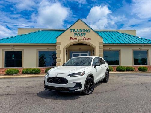 Platinum White Pearl 2023 Honda HR-V 2WD Sport