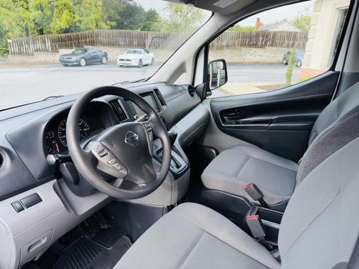 2021 Nissan NV200 S