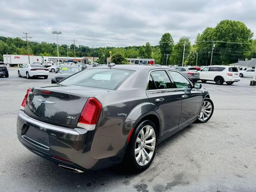2018 Chrysler 300 Limited