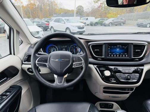 2020 Chrysler Voyager LXI