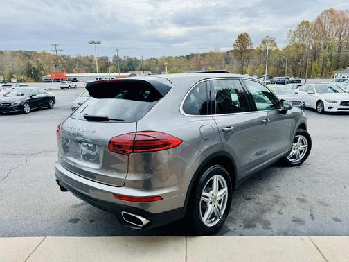 2016 Porsche Cayenne Cayenne