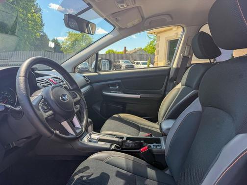 Ice Silver Metallic 2017 Subaru Crosstrek 2.0i Premium